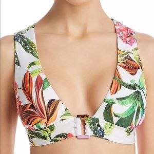 NWT TRINA TURK SWIMSUIT TOP 88$